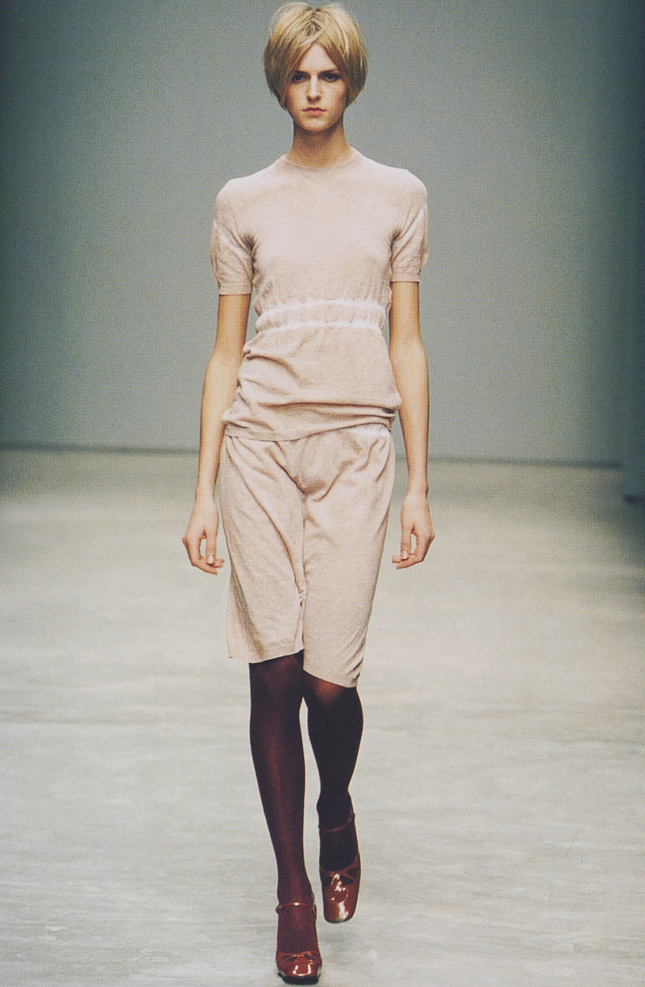 Fall Winter 2001 Fashion Show | Miu Miu