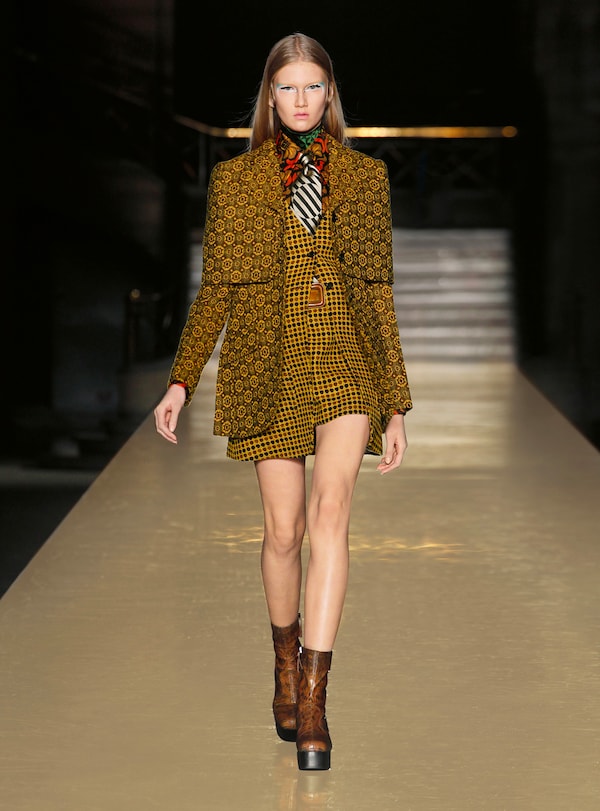 Fall Winter 2012 Fashion Show | Miu Miu