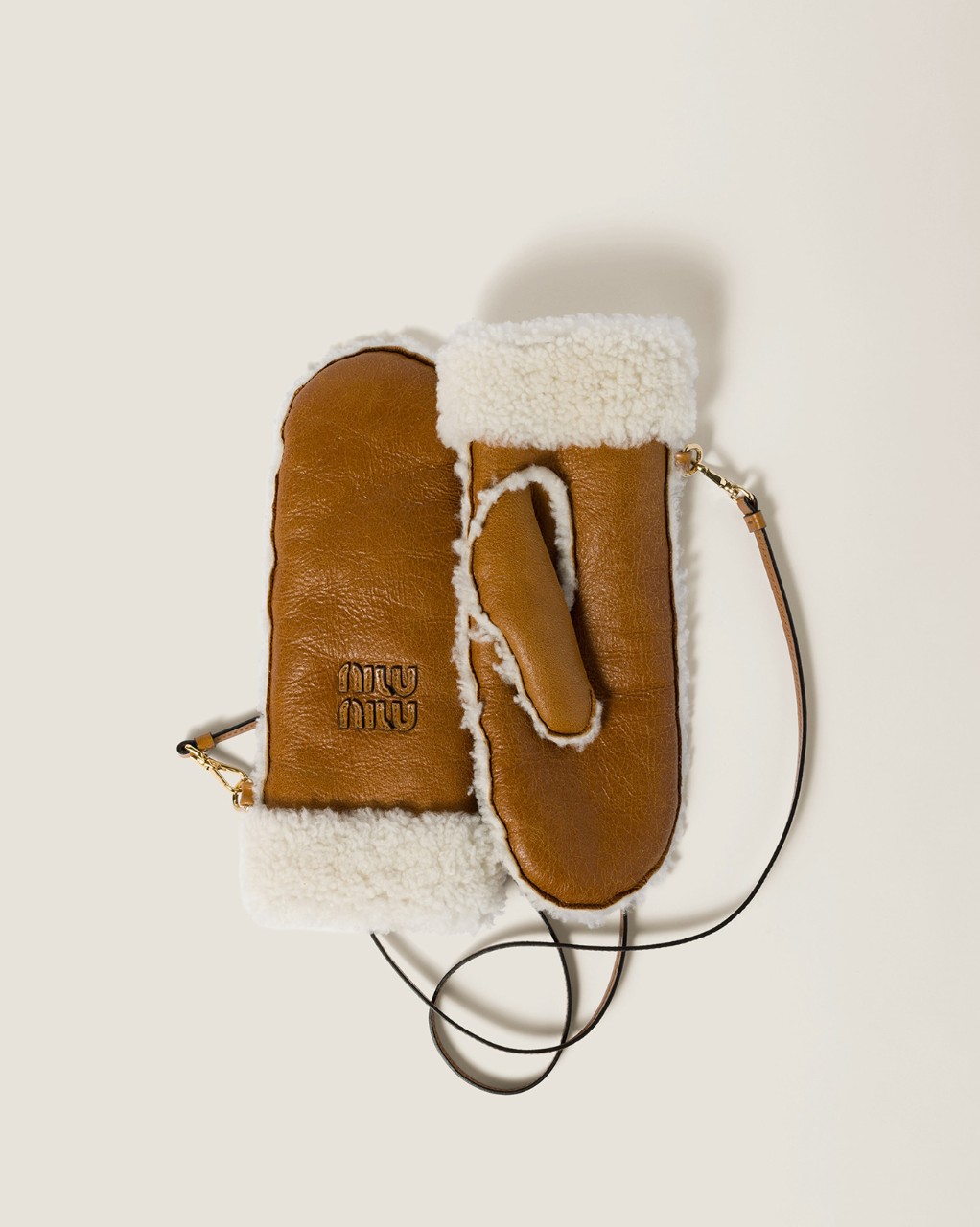Image 88: Shearling mitten gloves