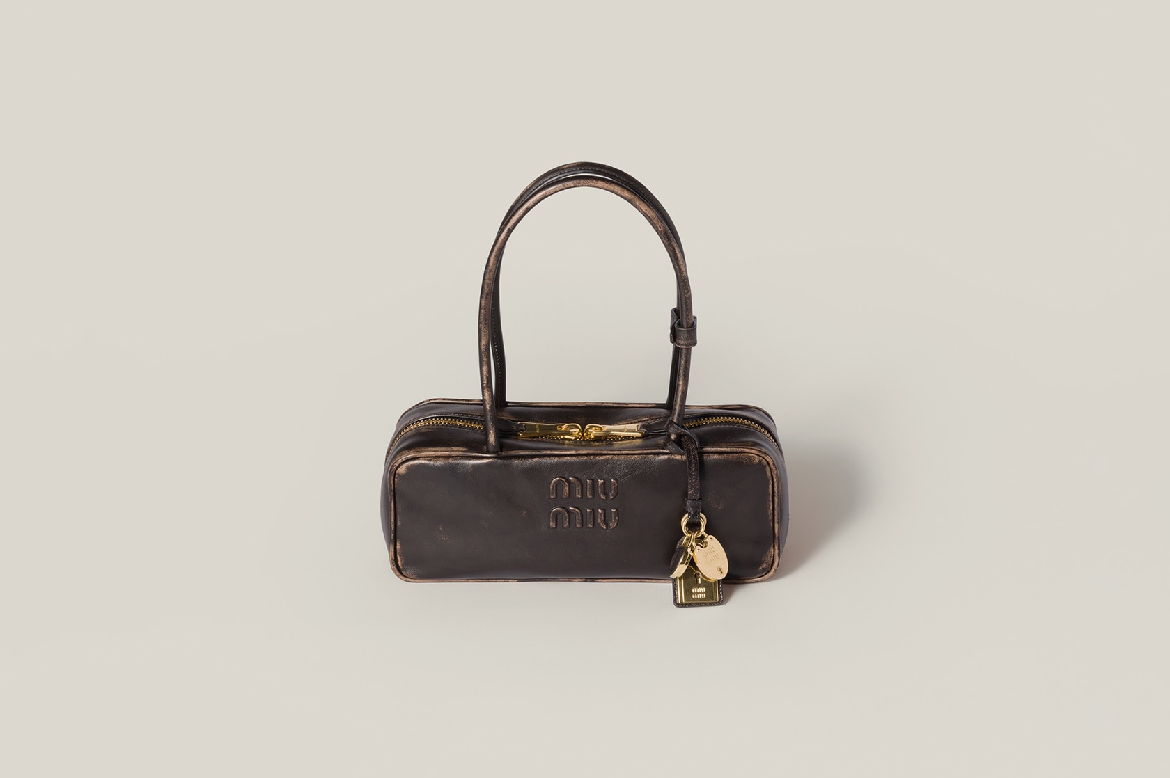 ★関税込み★ MiuMiu Bags Miu Miu Mini Wander Matelassé Shoulder Bag | Black | FARFETCH