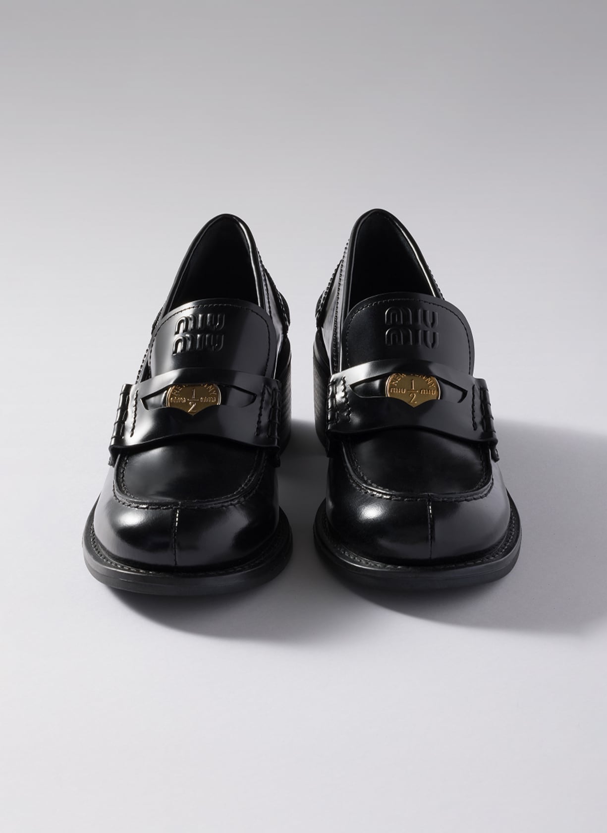 Miu Miu ミュウミュウ サンダル 黒xシルバー 2138825A0039 ミュウ ミュウ(Miu Miu)ミュウ ミュウ サンダル サンダル 靴