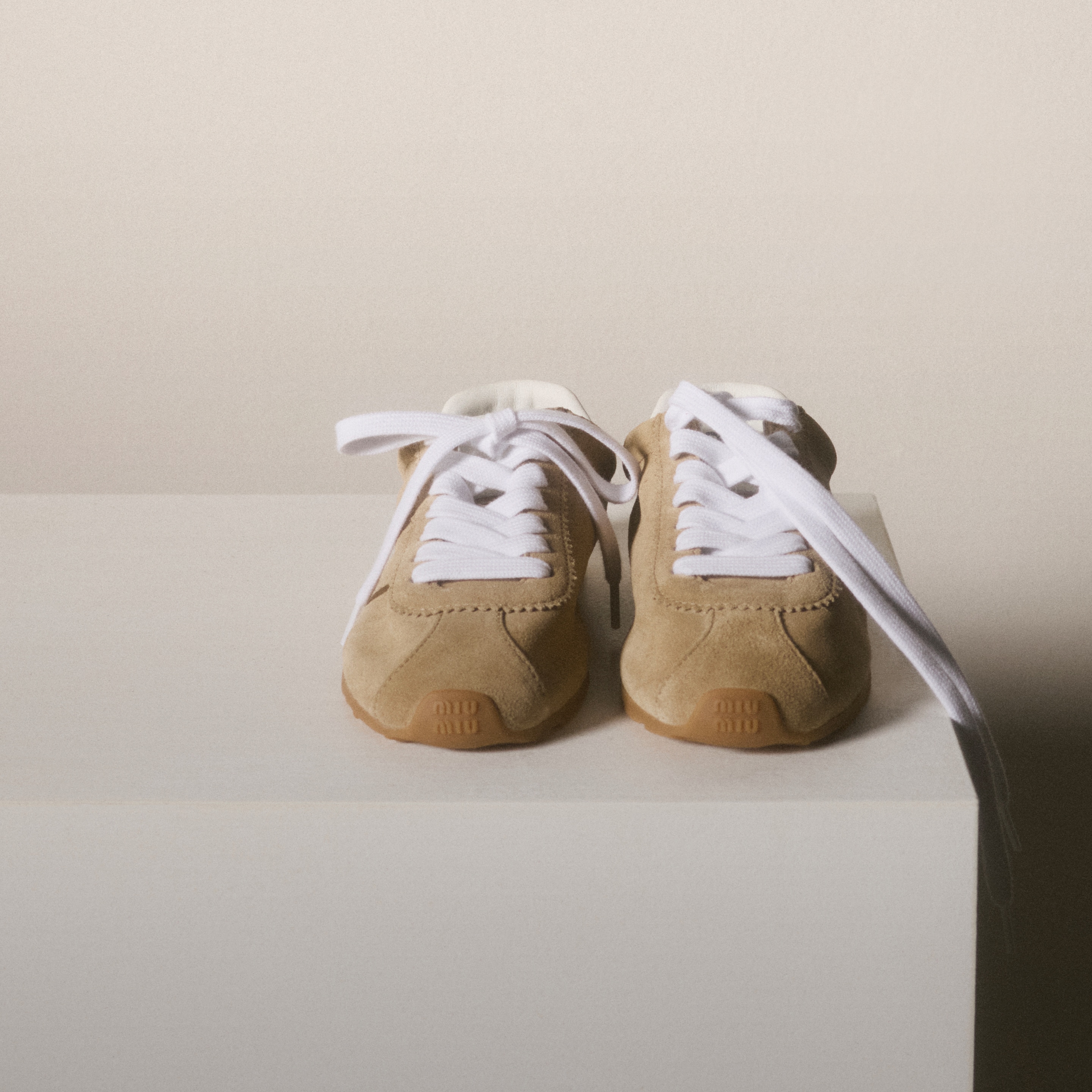 レディース アイコニックシューズ Miu Miu