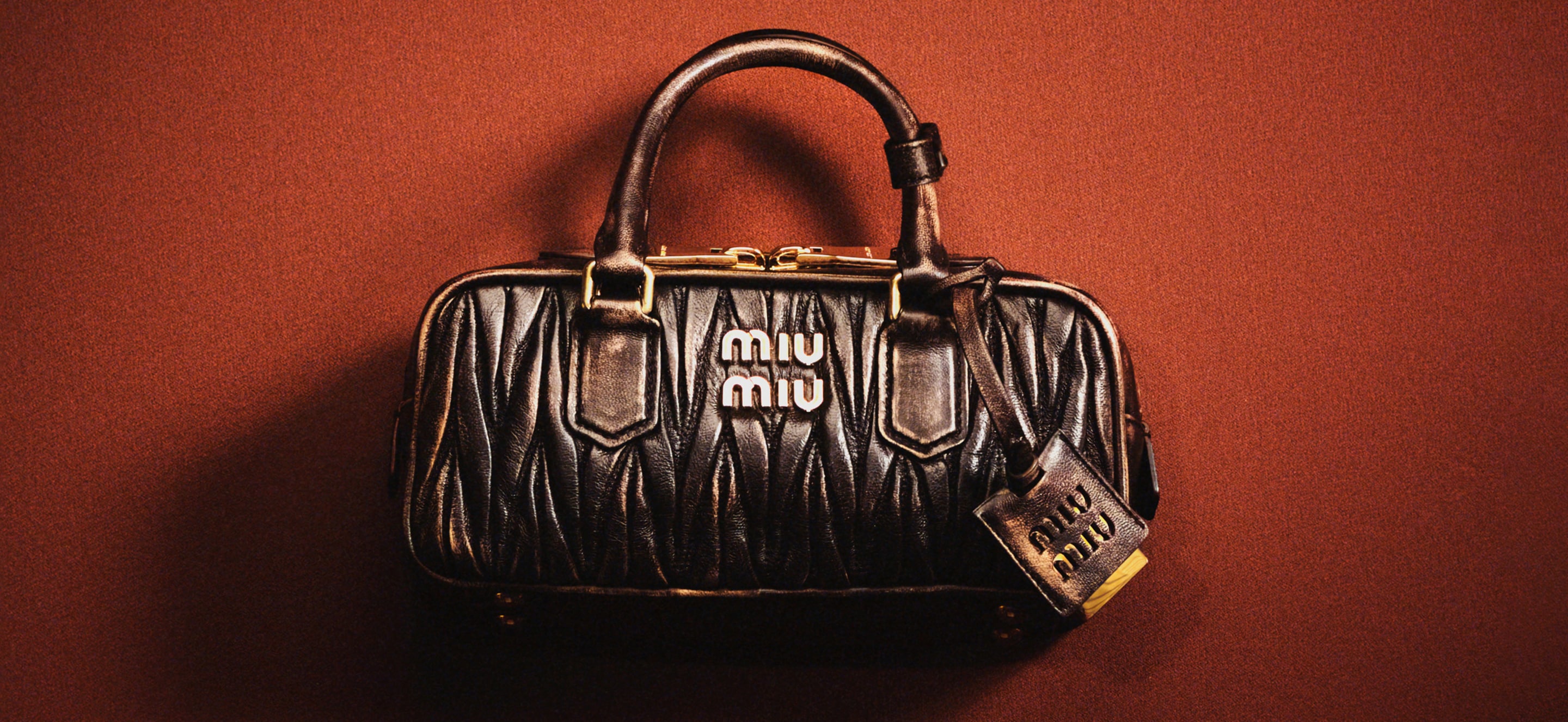 Making Of Old | Miu Miu - 日本