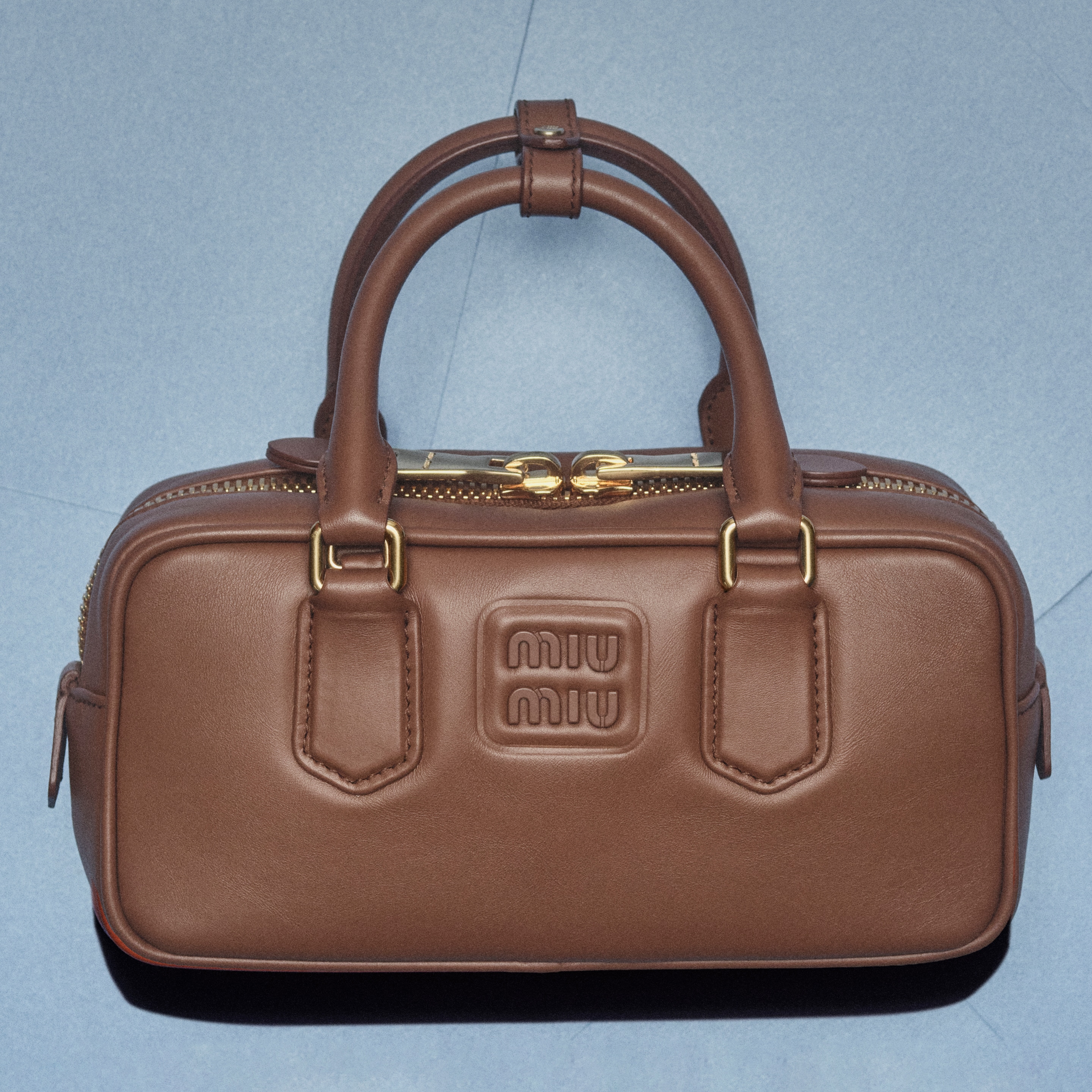 MIU MIUページ MIU MIU L'ETE 2025 CAMPAIGN — Numéro Netherlands