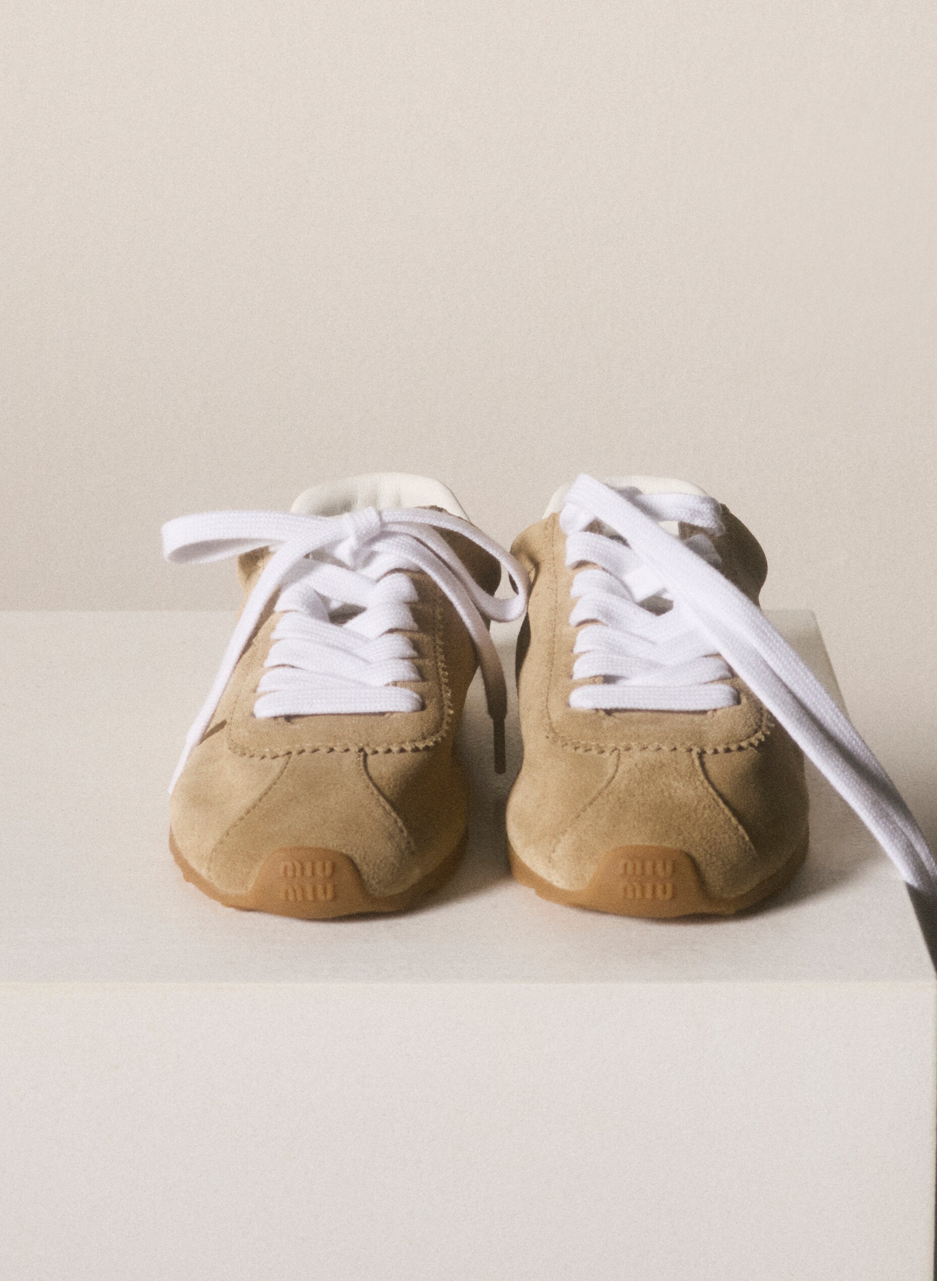 プリュームスニーカー | ミュウミュウ