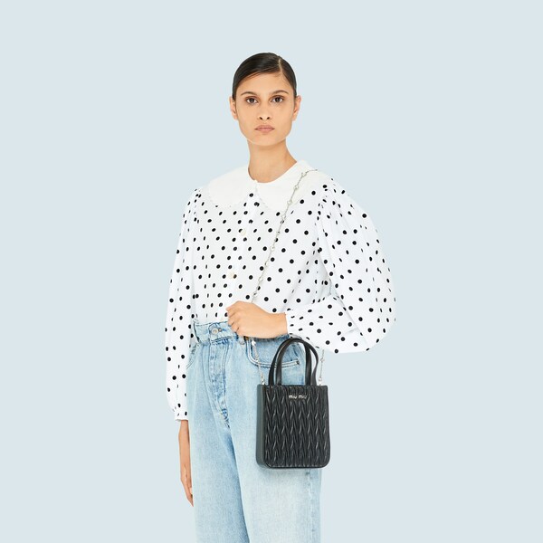 Matelasse 软羊革手袋黑色 Miu Miu Matelasse 软羊革手袋黑色 Miu Miu