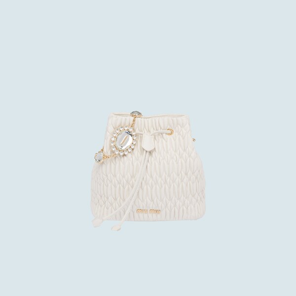 crystal beuteltasche aus nappa leder weiss miu miu