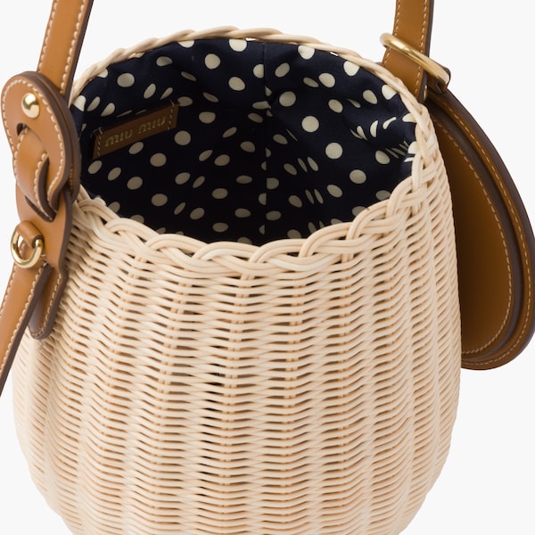 Bolso de mano de mimbre