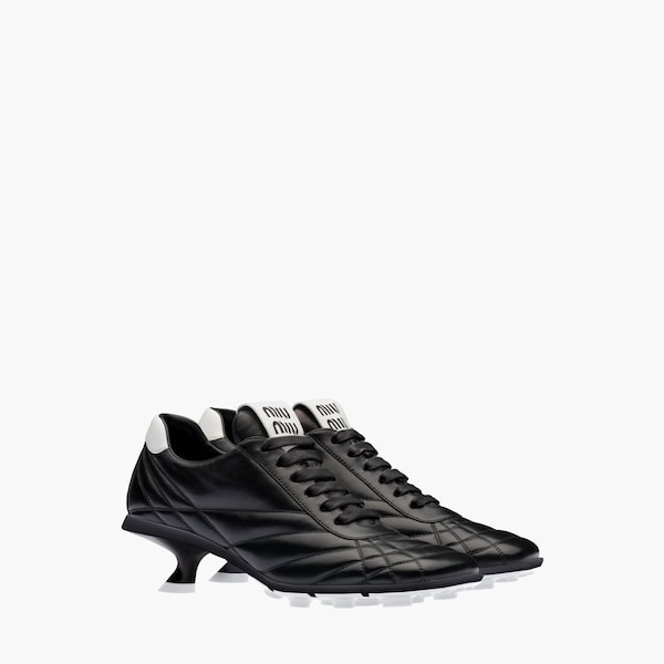 sneakers black colour