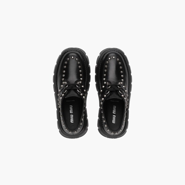 scarpe stringate borchie