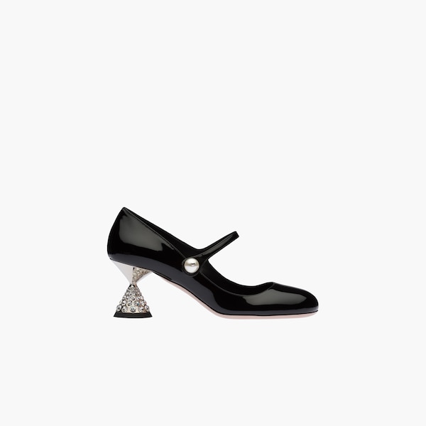 black patent leather mary jane pumps