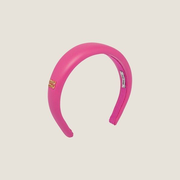 フューシャピンク