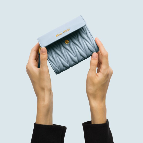 ミュウミュウ レディース 財布 公式オンラインストア ミュウミュウ レディース 財布 公式オンラインストア