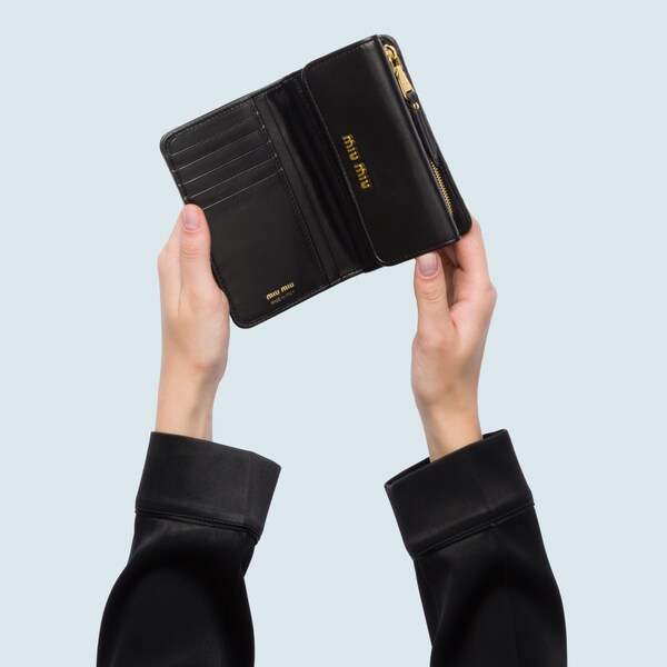 ミュウミュウ レディース 財布 公式オンラインストア ミュウミュウ レディース 財布 公式オンラインストア