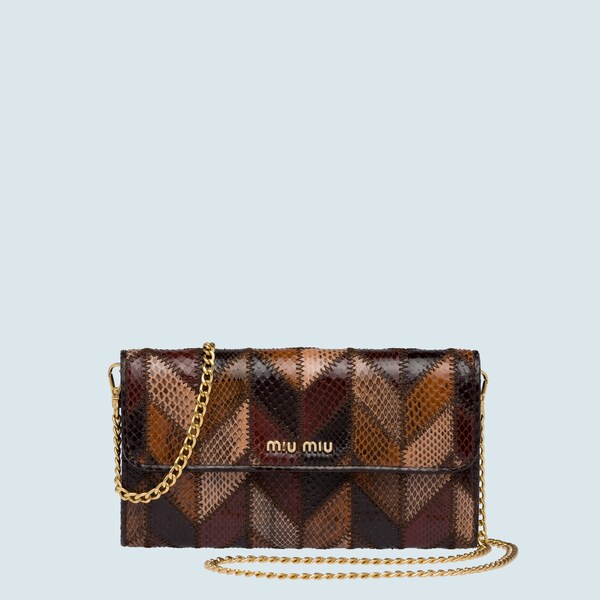ショルダーストラップ付 アイヤーズレザー 財布 Miu Miu 5mt060 2dve F0005 ショルダーストラップ付 アイヤーズレザー 財布 Miu Miu 5mt060 2dve F0005