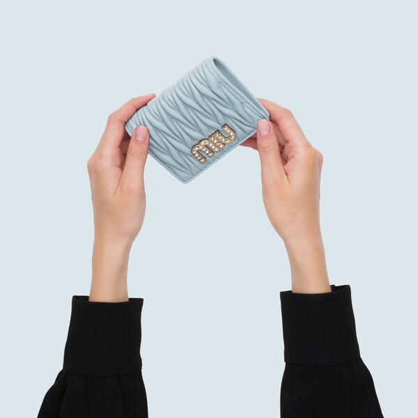 ミュウミュウ レディース 財布 公式オンラインストア ミュウミュウ レディース 財布 公式オンラインストア