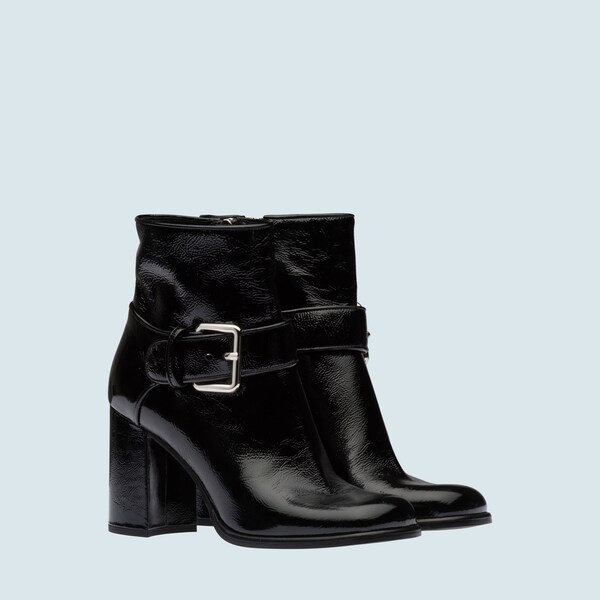 bota envernizada cano curto