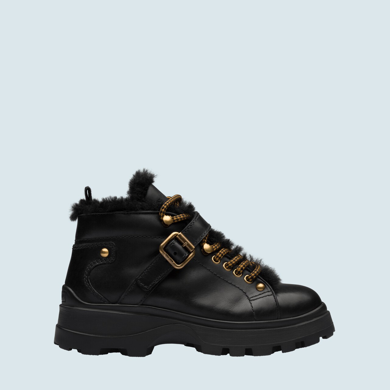 Ботинки миу миу женские. Miu miu ботинки. Полуботинки miu miu. Ботинки женские miu-miu. Сапоги miu miu с пряжками.