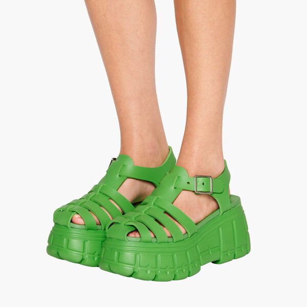 easy spirit leather sandals