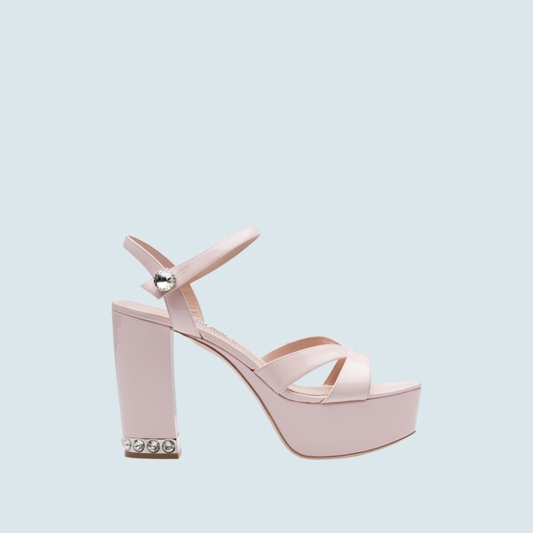 sandalia couro plataforma