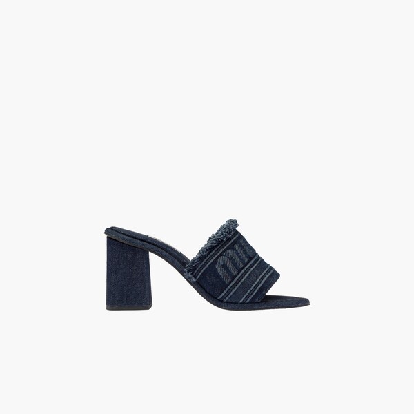 Sandali in denim con bordi tagliati a vivo Blu | Miu Miu