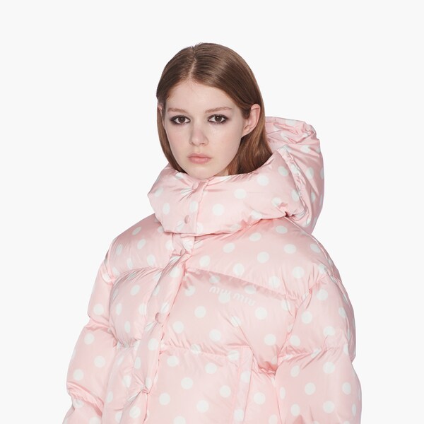 さらに値下げmiumiuダウンコートダウンジャケット 定価 bodycontourz.com