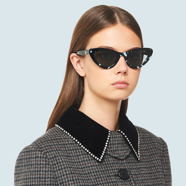 Miu Miu Logo Sunglasses Miu Miu Smu01v Epc7 F09k1 C 055
