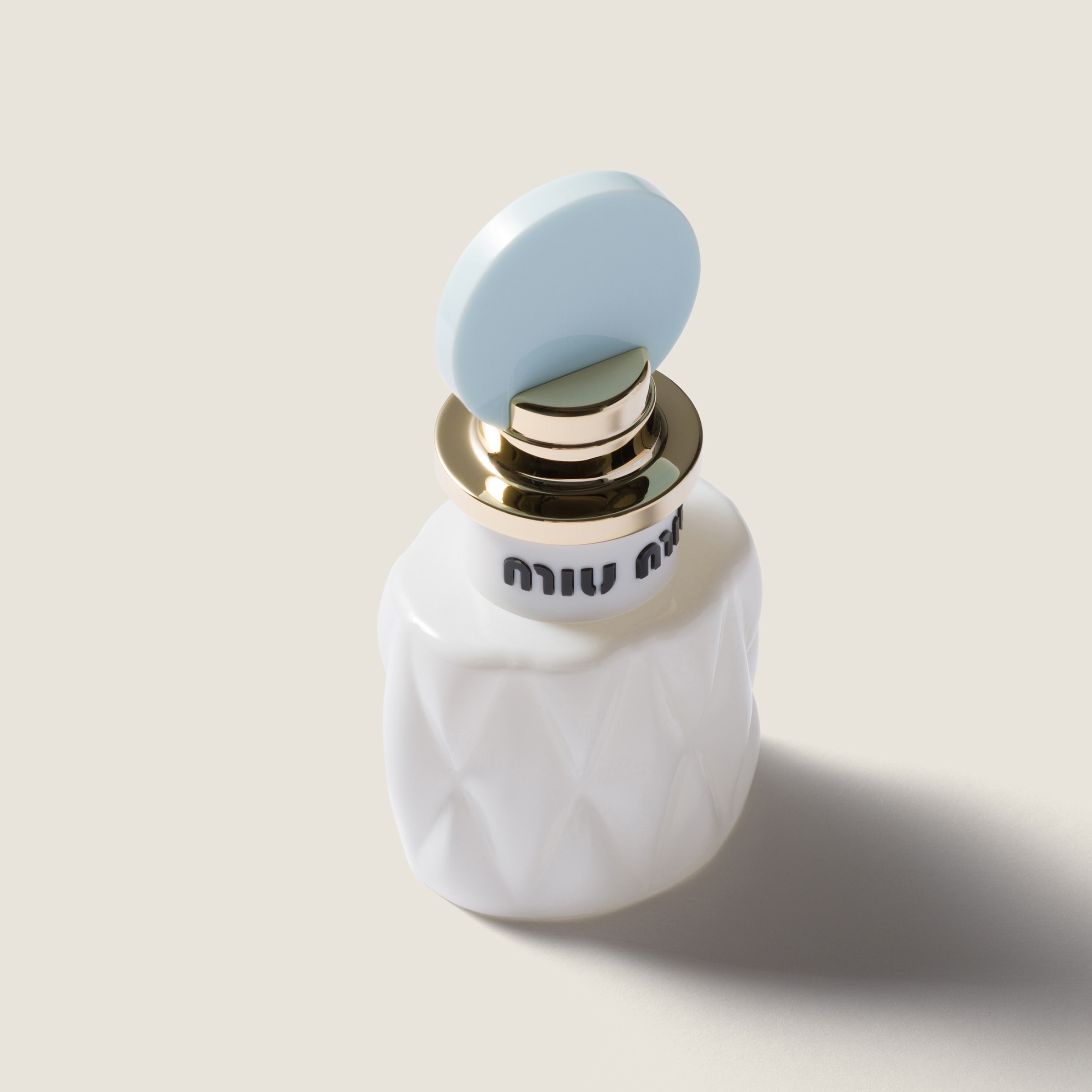 ニュートラル ミュウミュウ フルール ド レイ オードパルファム 30ml