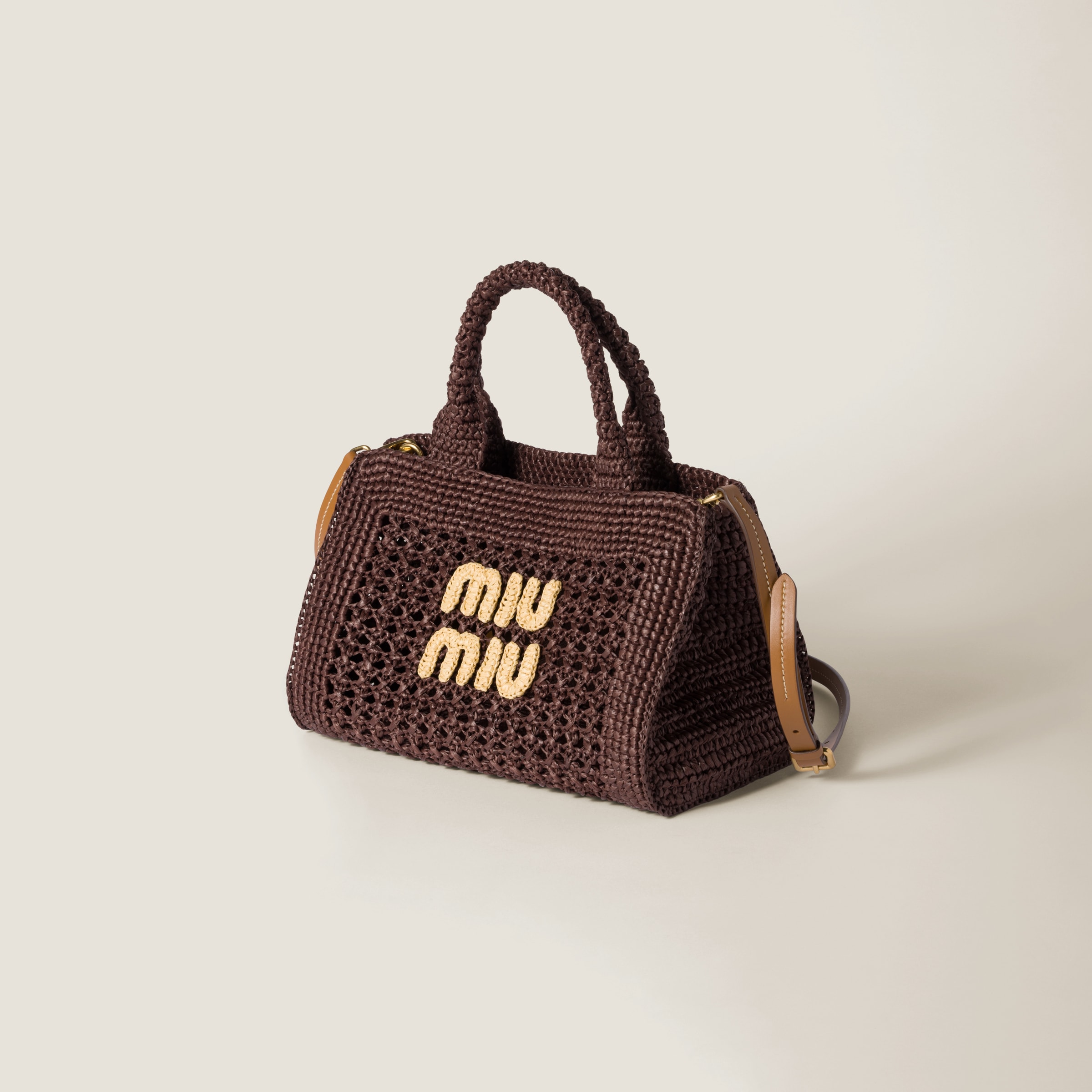 【SS25＊日本未入荷】MIU MIU RAFFIA EFFECT HANDBAG 0400022978378_BEIGEKHAKI?wid=