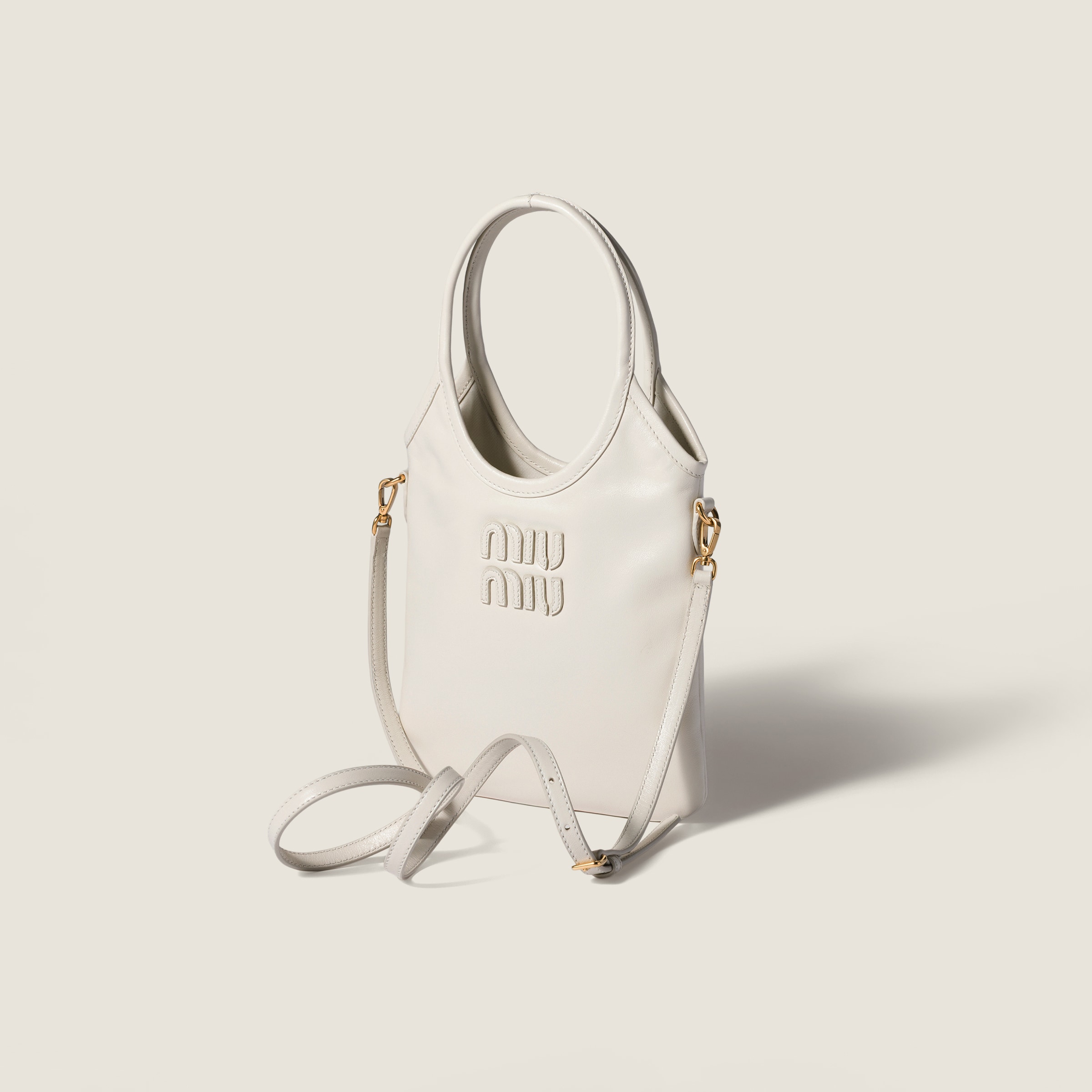 【希少カラー❗️】archive miumiu レザー　ハンドバッグ　スタッズ　白 ホワイト Ivy レザー ハンドバッグ | Miu Miu - 日本