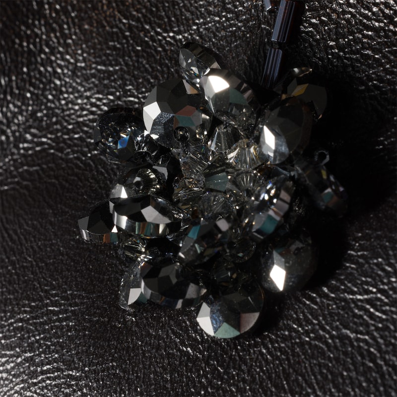 刺繍入りナッパレザー(羊革)ハンドバッグ