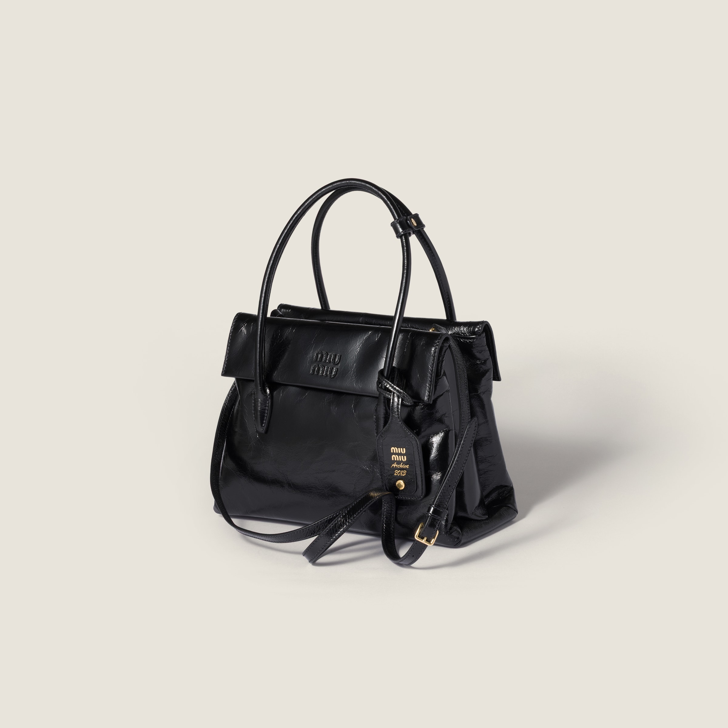 ブラック ソリテール シャイニーレザー バッグ | Miu Miu