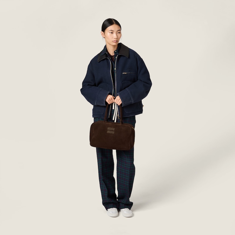 스웨이드 보 백