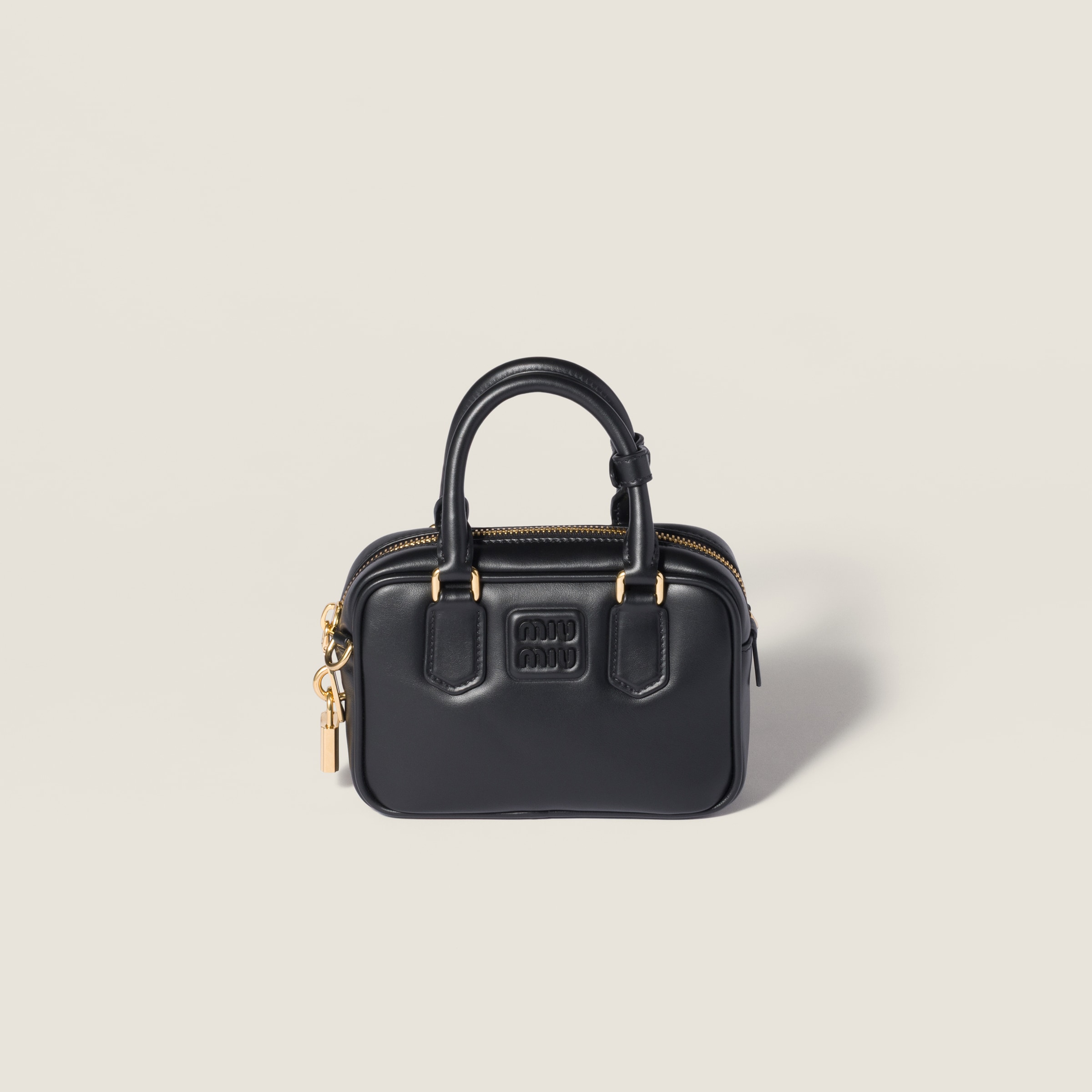 ブラック アルカディ レザー バッグ | Miu Miu