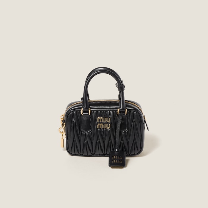 miu miu マテラッセ 黒 レザーバック