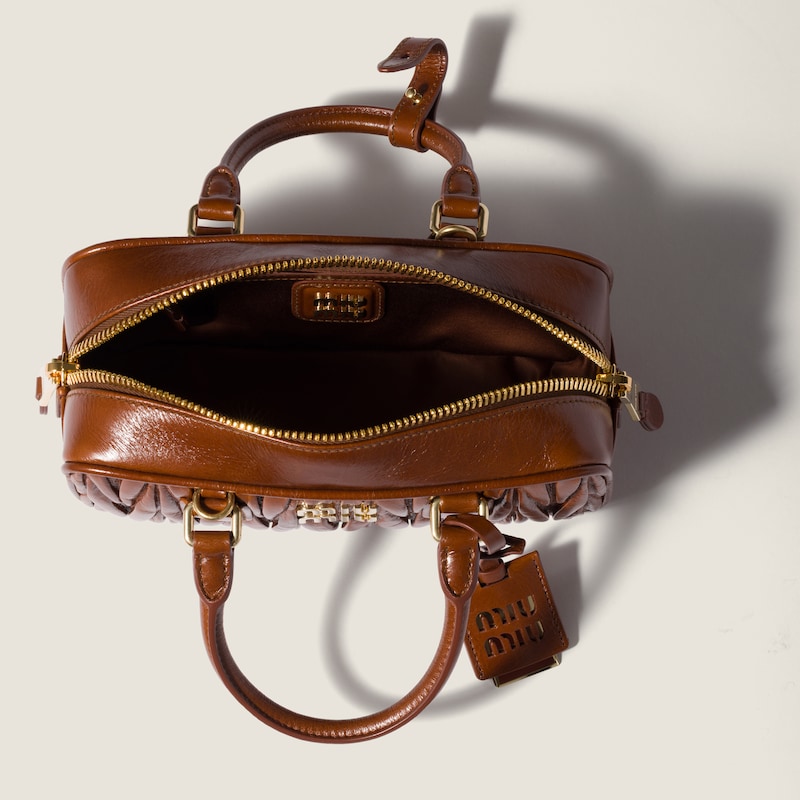 Sac Arcadie en cuir matelassé brillant