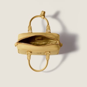 AF5BB142_ACR3_F0032_V_OON_BKG_4