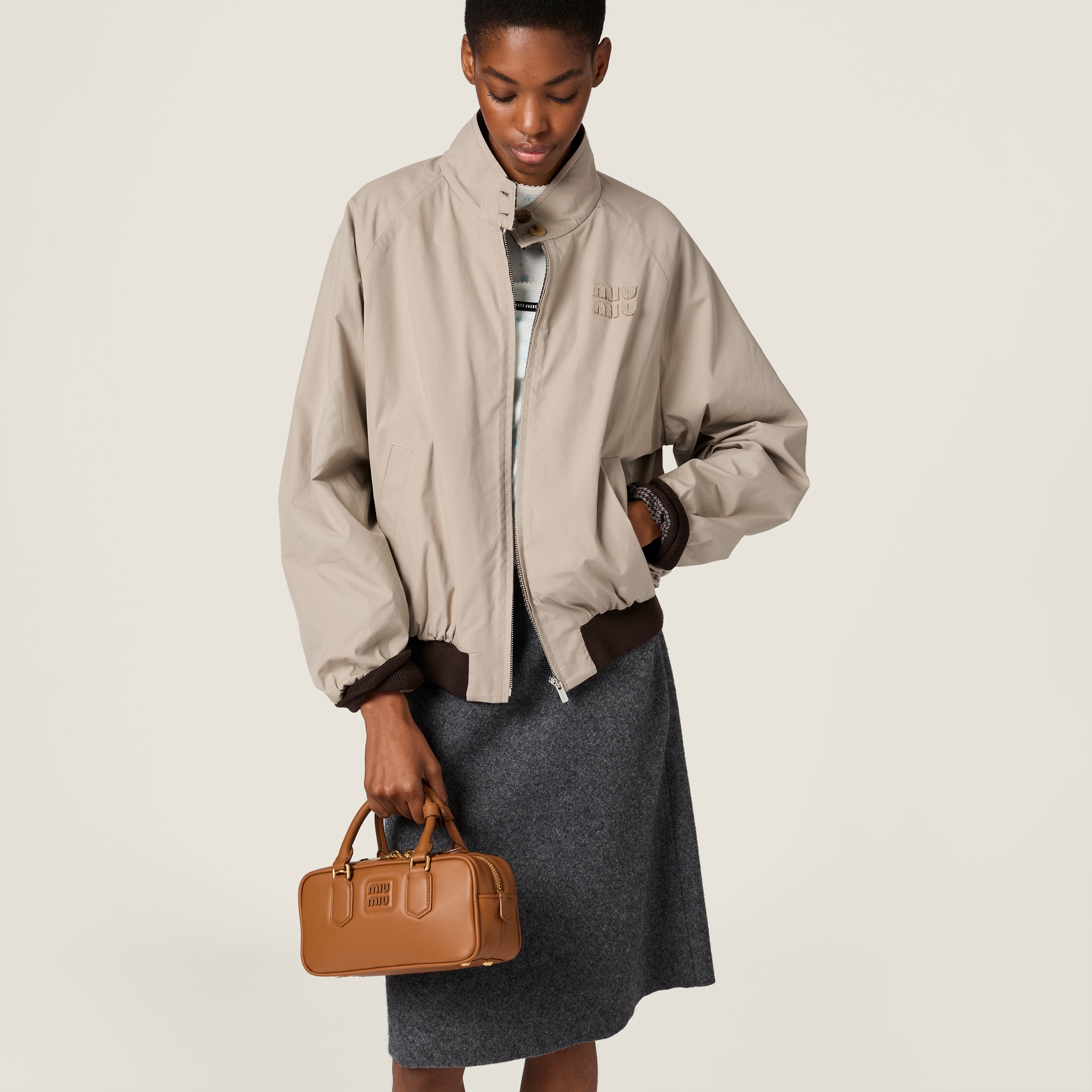コニャックブラウン アルカディ レザー バッグ | Miu Miu - 日本