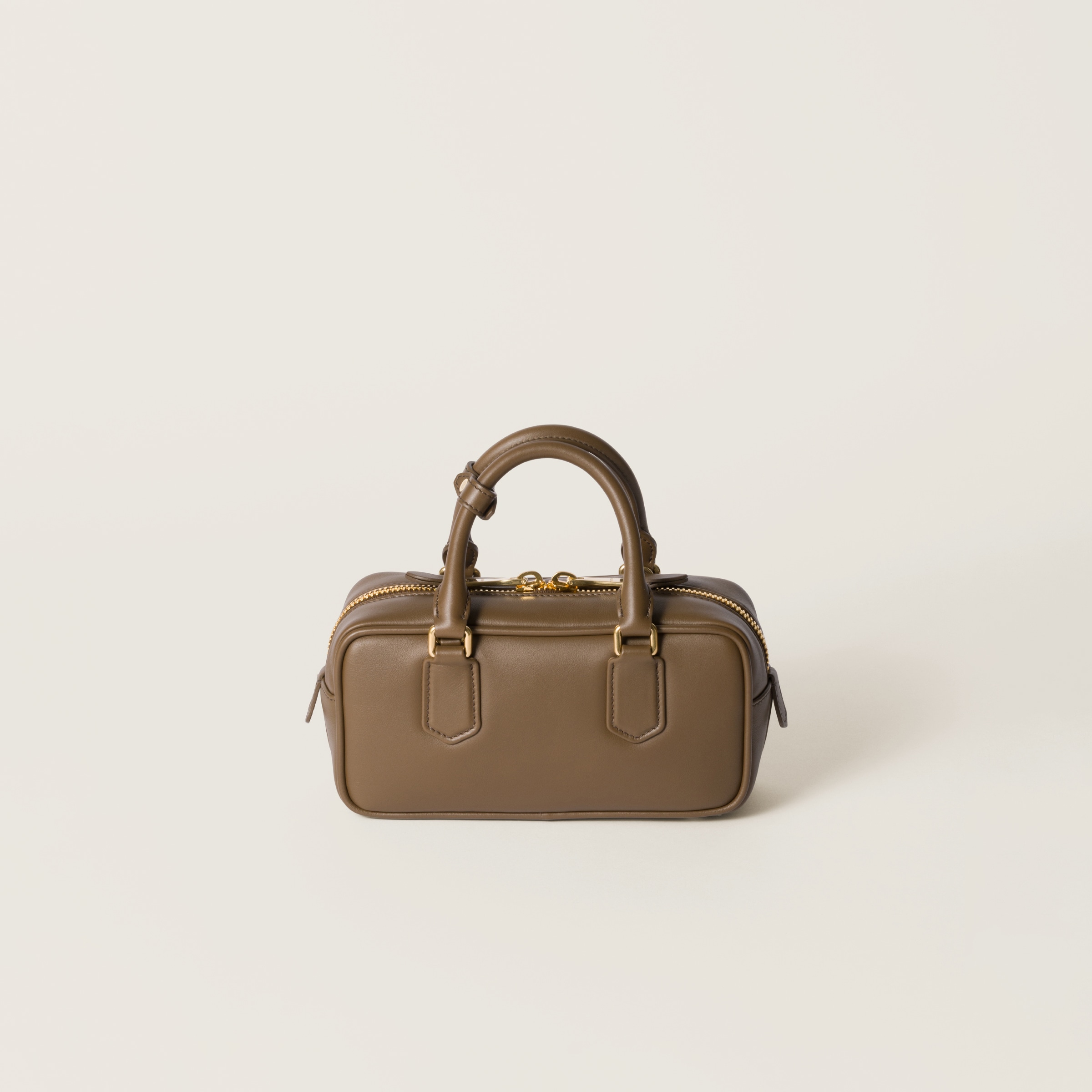 カーキ アルカディ レザー バッグ | Miu Miu