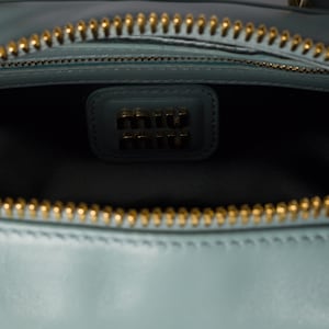 AF5BB142_AN88_F0035_V_OON_BKG_6