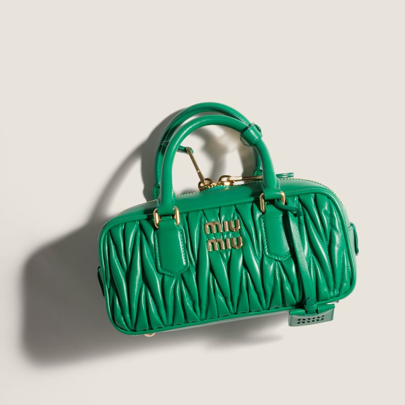 아르카디 마테라쎄 나파 가죽 백