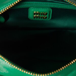 AF5BB142_AN88_F0458_V_OON_BKG_4