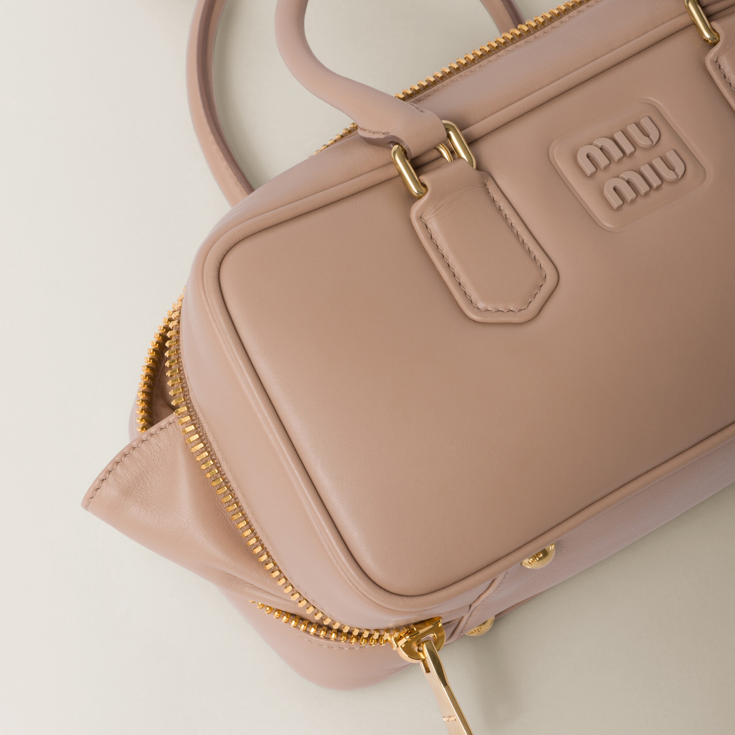 Cameo Die Arcadie Aus Leder Miu Miu