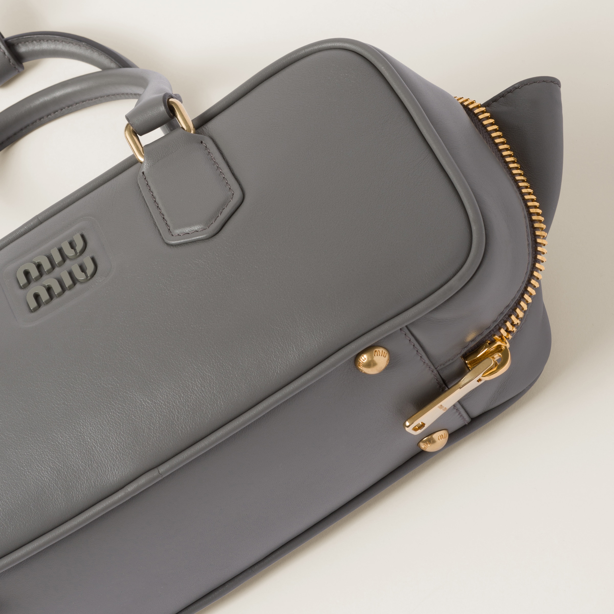 ARCADIE BAG 27 IN WHITE CALFSKIN EMBOSSED LOGO
