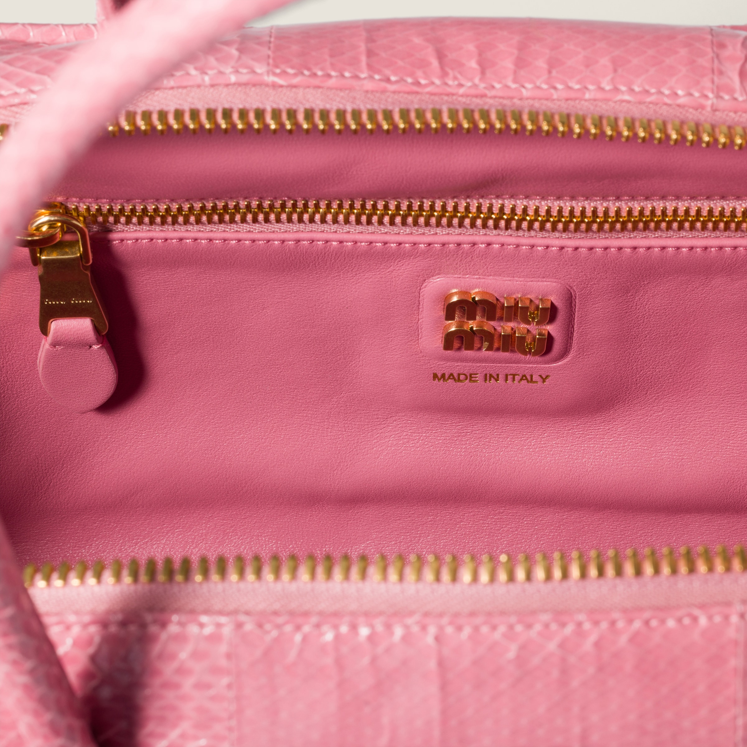 Miu Miu Beau Ayers Leather Bag In Pink