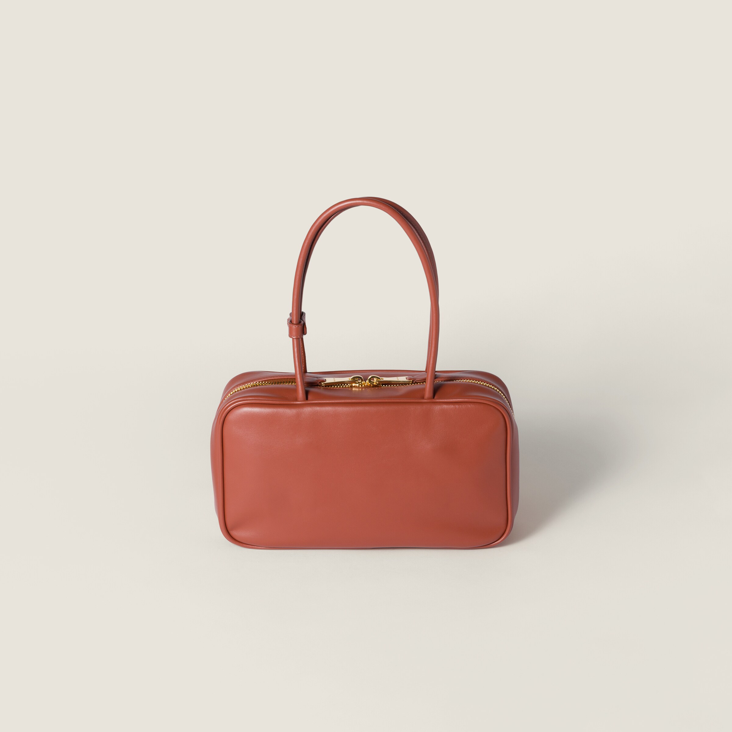 コッパーブラウン レザー トップハンドルバッグ | Miu Miu