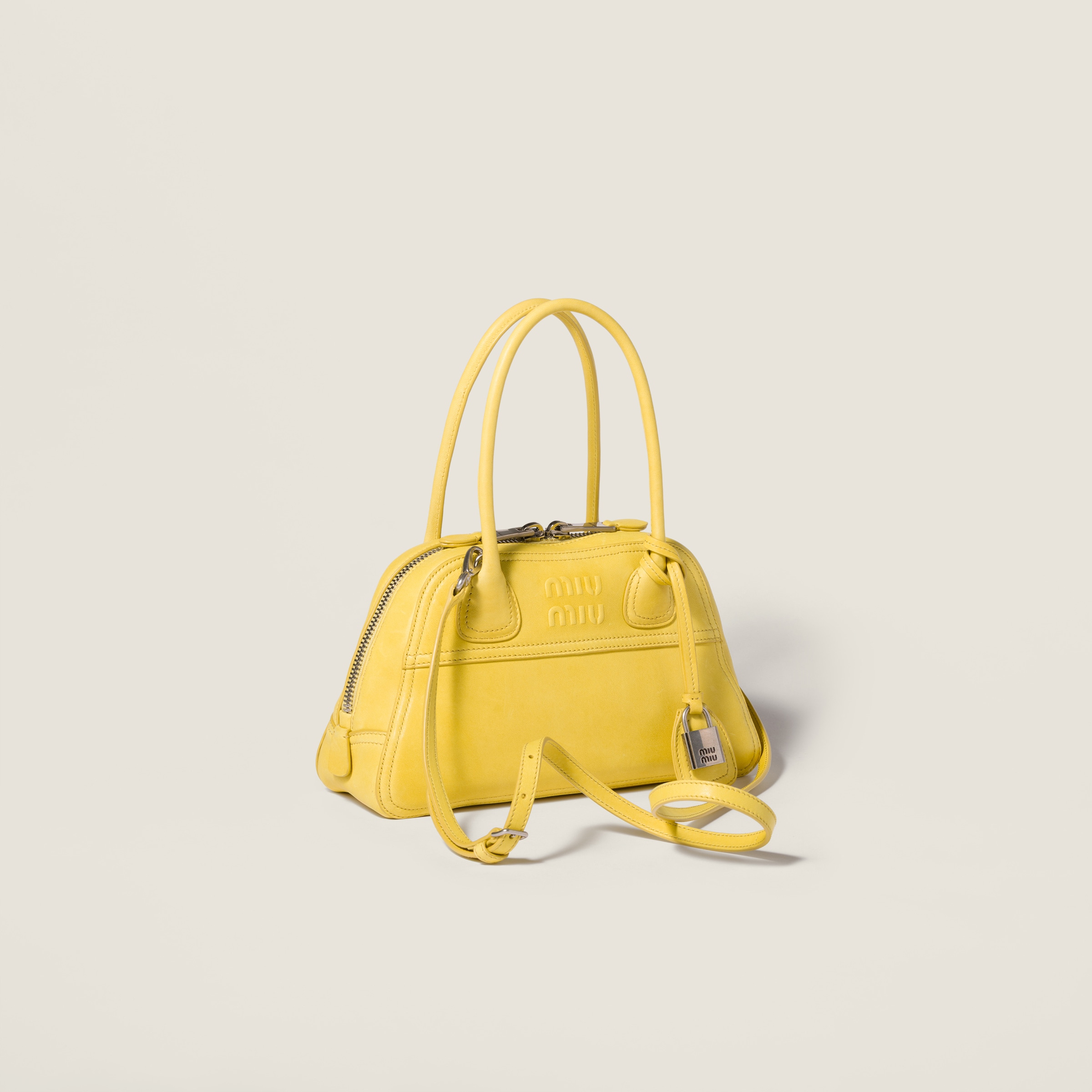 シトロンイエロー ヴィヴァン ナッパレザー バッグ | Miu Miu - 日本 シトロンイエロー ヴィヴァン ナッパレザー バッグ | Miu Miu - 日本