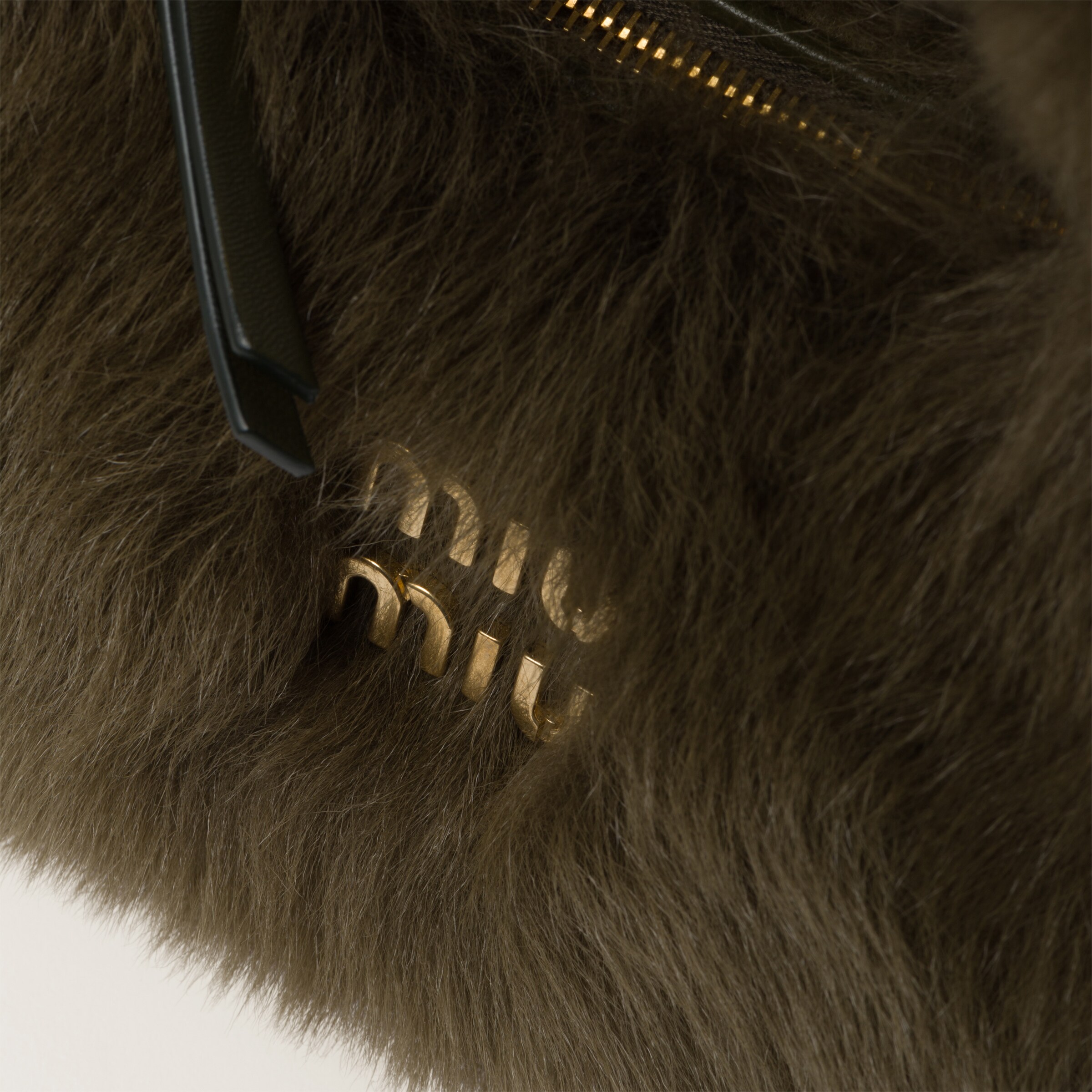 WANDER HOBO BAG 18 IN BROWN SHEARLING