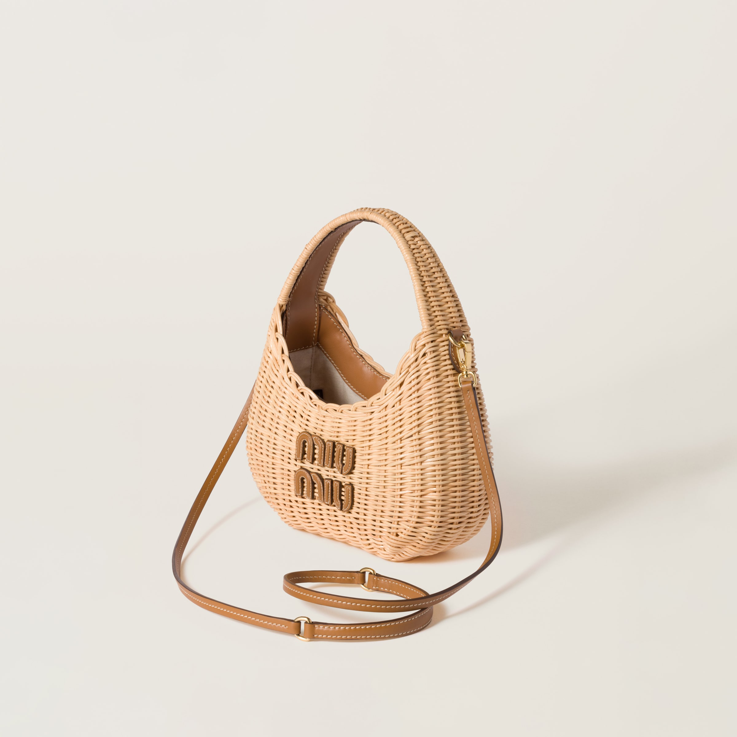 【miumiu】 ワンダーウィッカーハンドバッグ ベージュ/キャメル ワンダー ウィッカー ハンドバッグ | Miu Miu