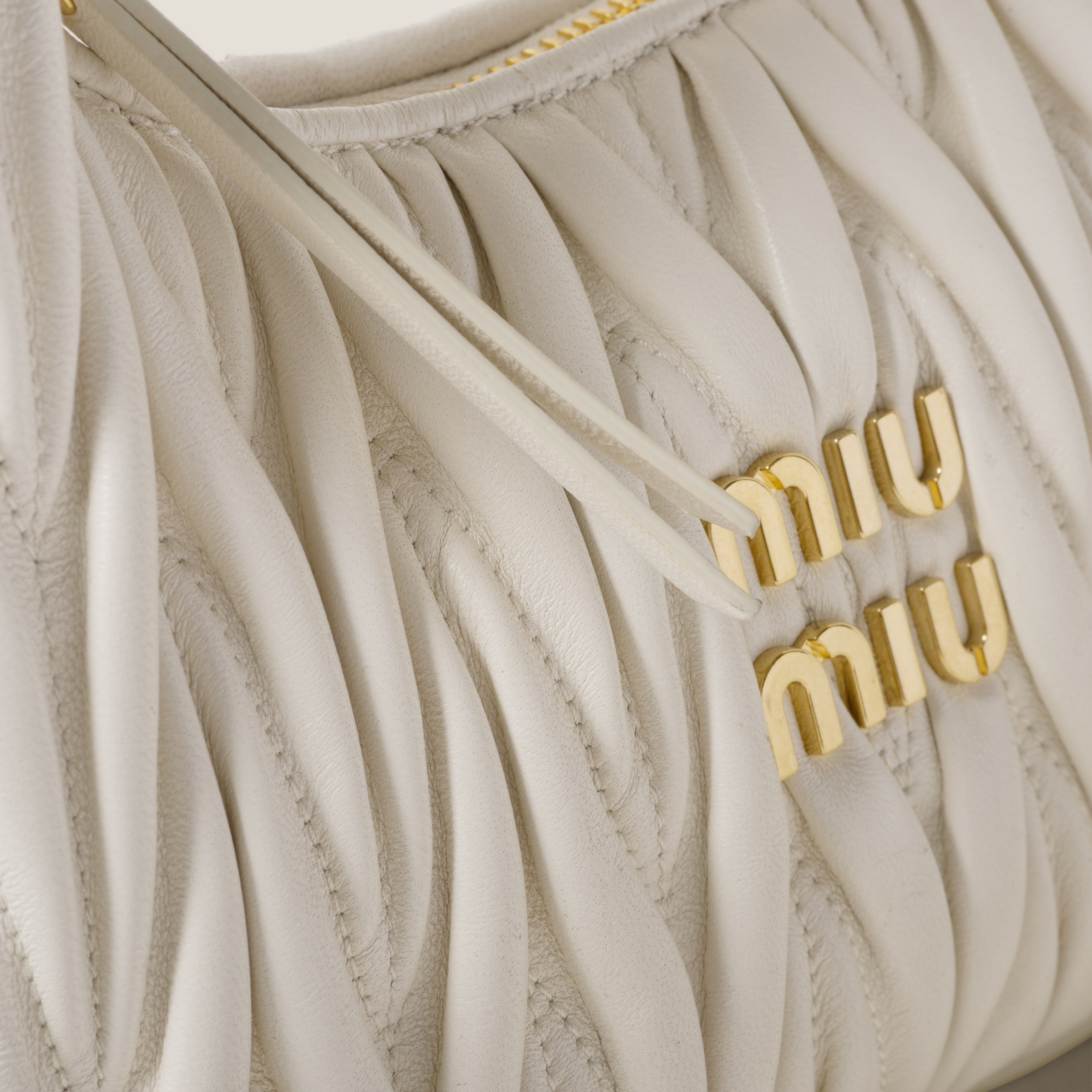 WANDER MATELASSÉ NAPPA HOBO BAG 23 IN YELLOW LAMBSKIN